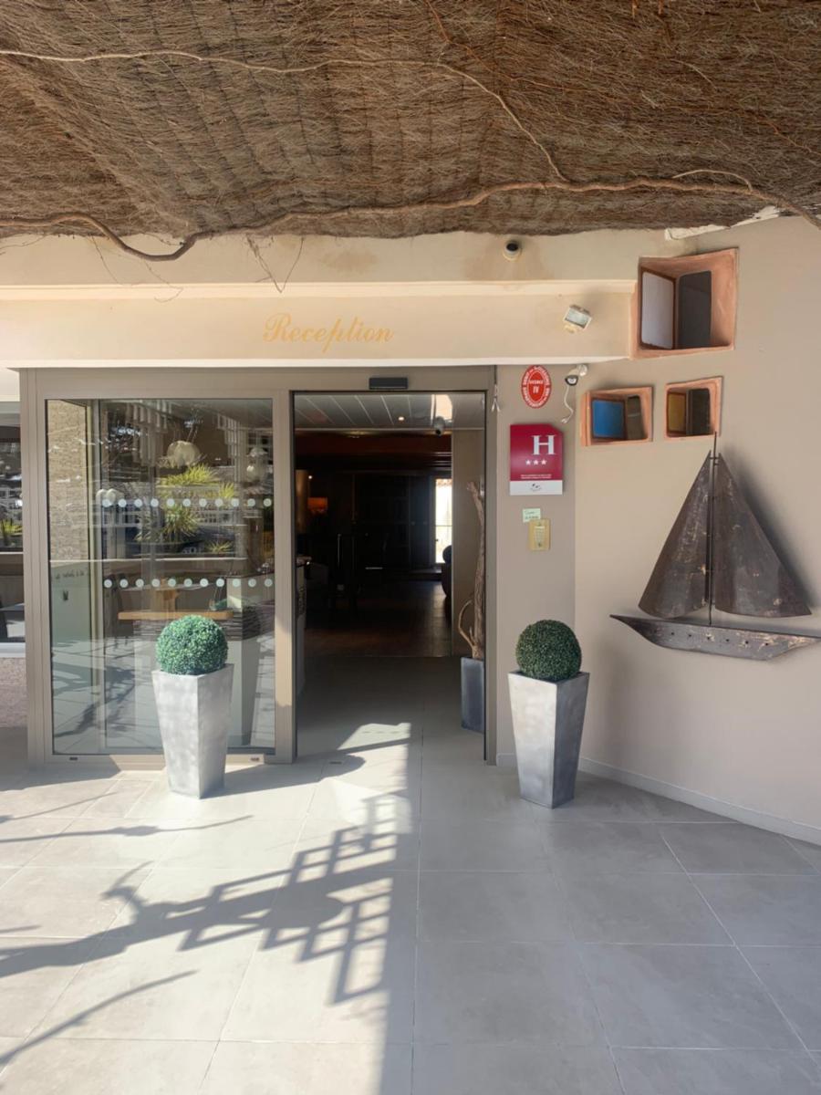 Photo de la galerie de l'établissement Hôtel Beau Soleil, au Lavandou