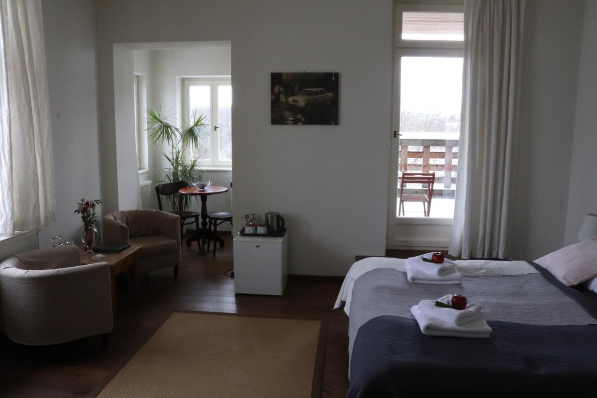 Penzion Vila Elektra - Housity