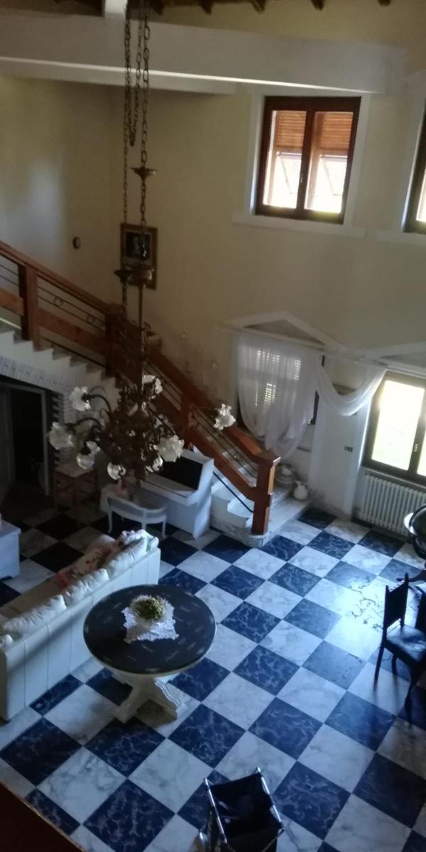 La Gallina Nel Castello - Housity