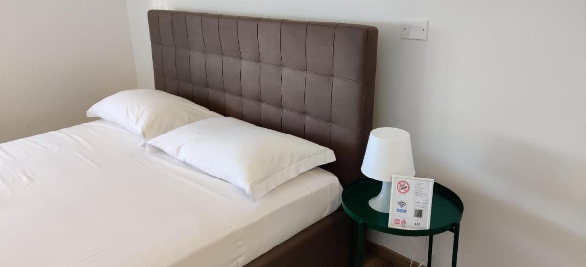 Tourism E Business Superior Rooms - Housity