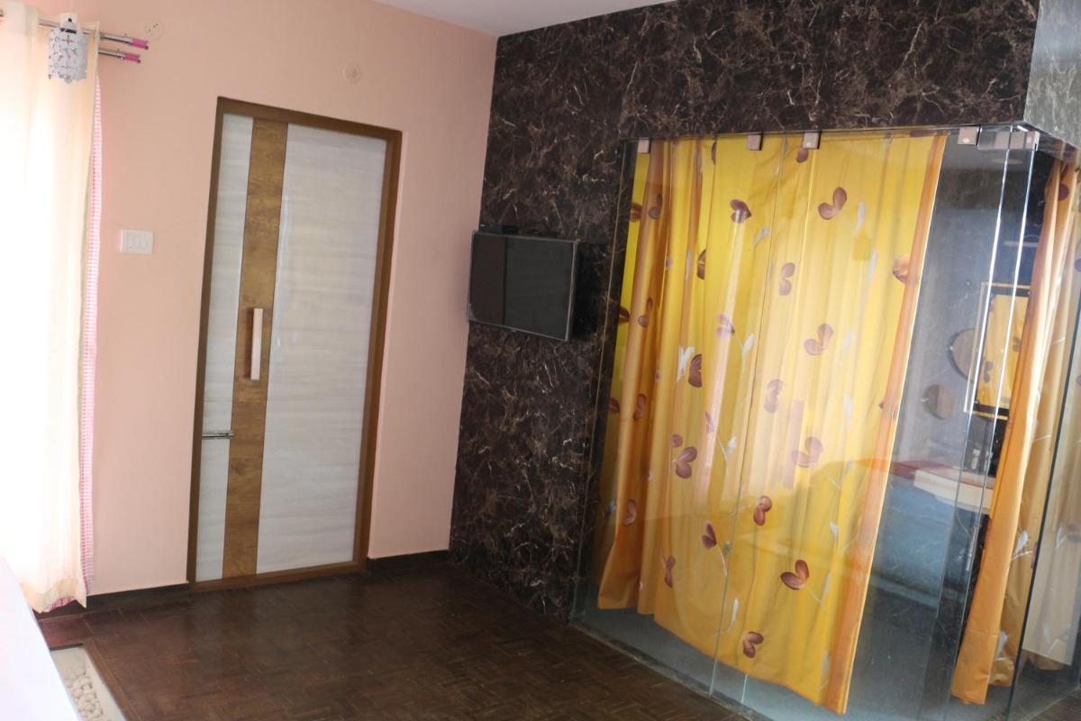 Kasa Luxury Inn - Housity