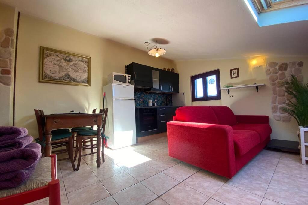 Tiny CostaBella - Housity