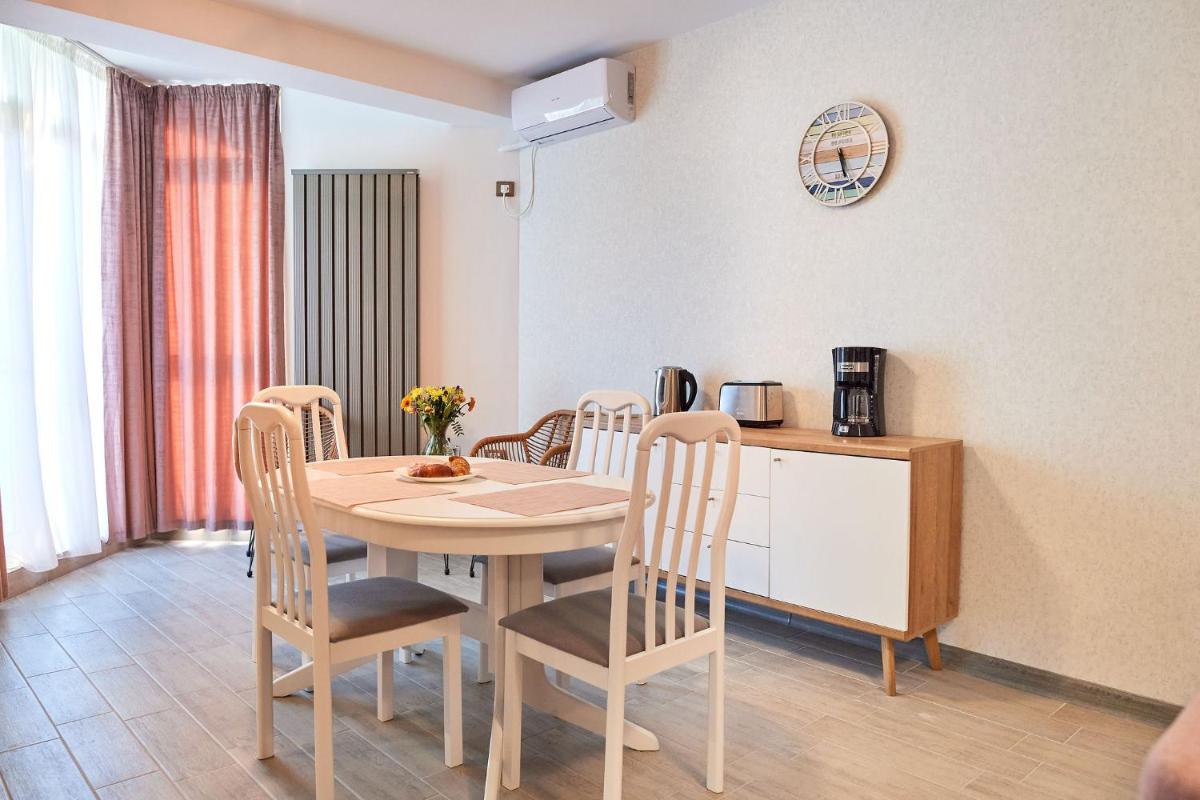 Blu Sea view Apartment - Spa Pools beach resort - Housity
