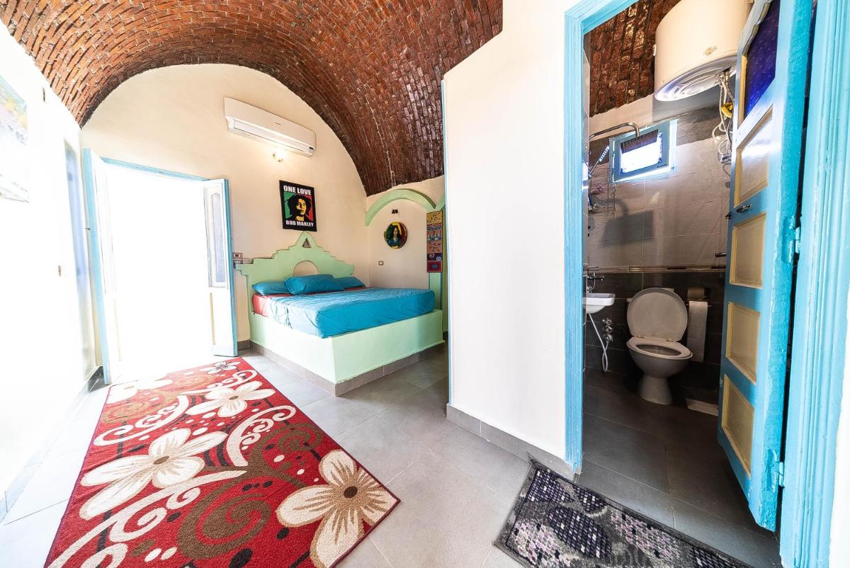 Bob Marley Guest House - Hizvo