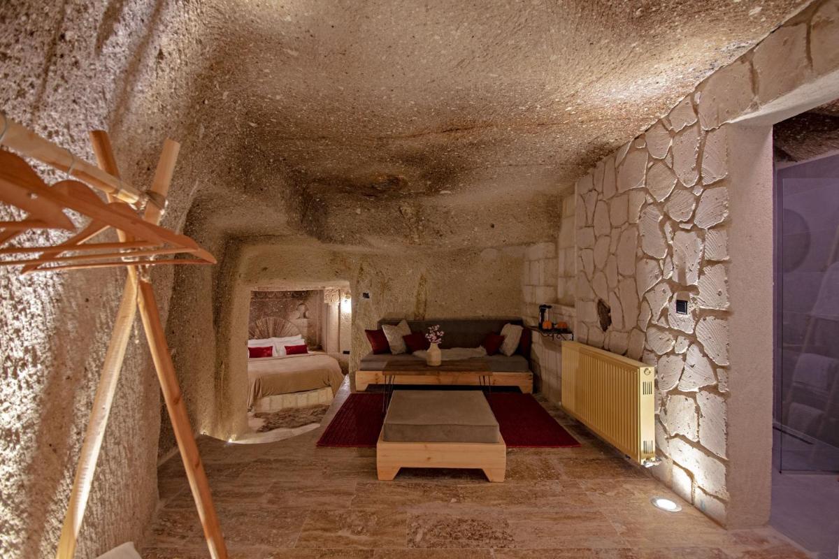 Sato Cave Hotel - Hizvo