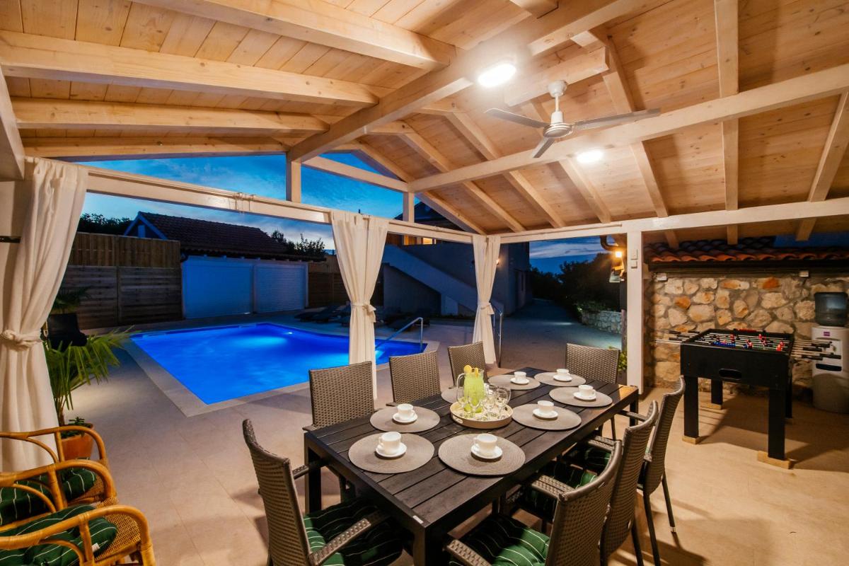 Holiday Home Ilovica - Mali Iž - Housity