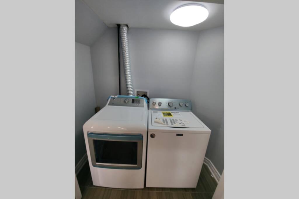 Prestige Accommodation Self-contained 2 Bedrooms Suite - Housity
