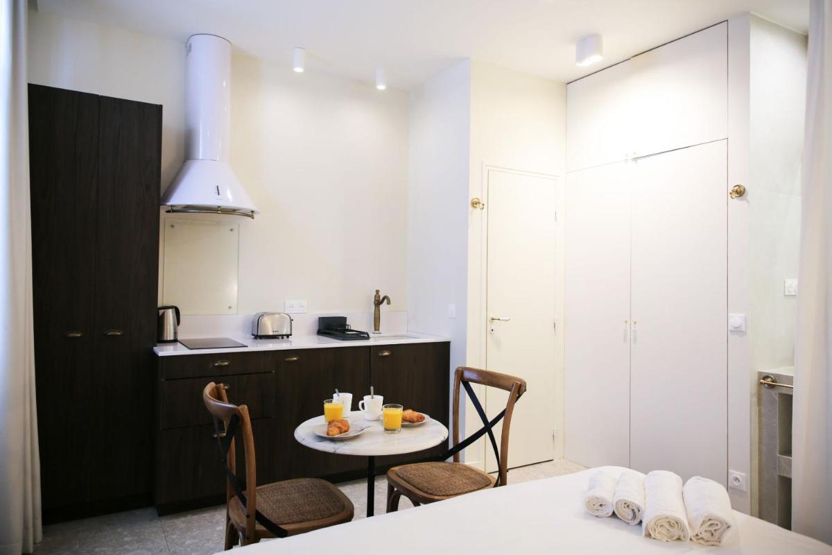 ZZZ poetic- 2P - Housity