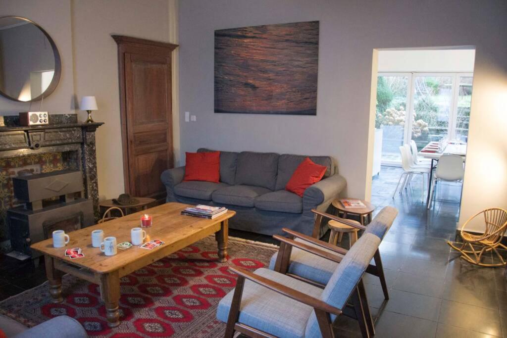 Enjoy Square - Spacious Holiday Home near Maredsous - Housity