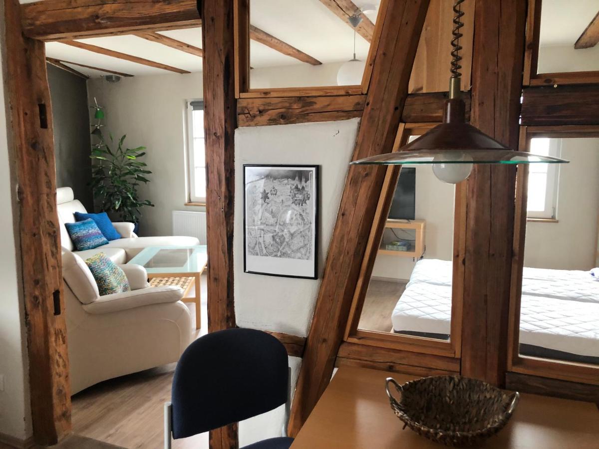 Haus 1813 - Housity