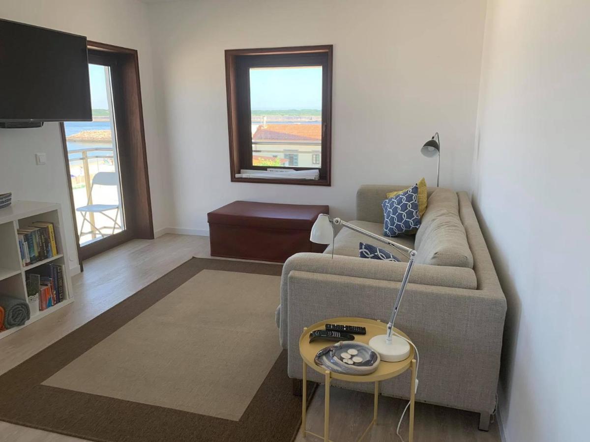 Suitetrails - Beachfront apartment