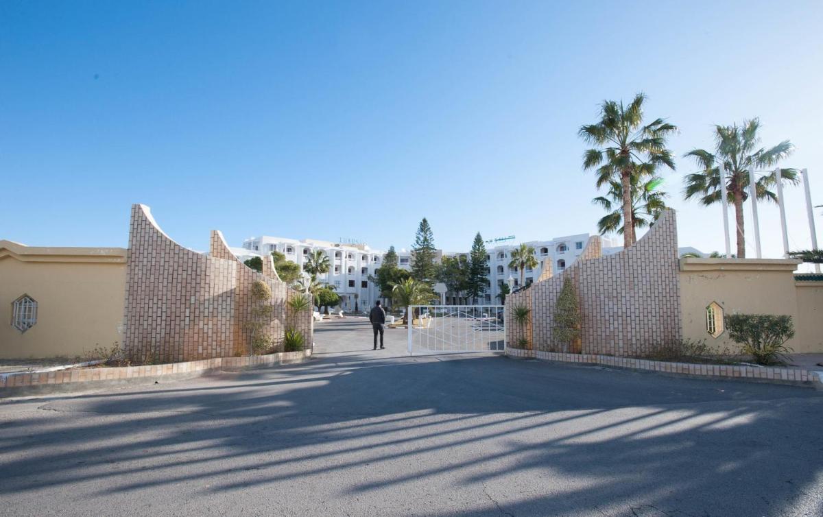 Thapsus Beach Resort - Housity