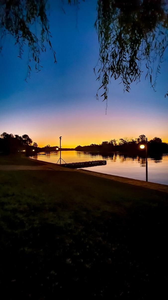 Exquisite Pont de Val Riverside Escape Apartment - Housity