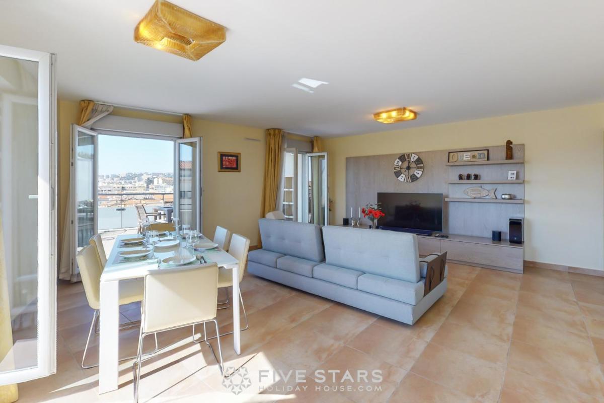 LUXURY BEACH five STARS HOLIDAY HOUSE - Housity
