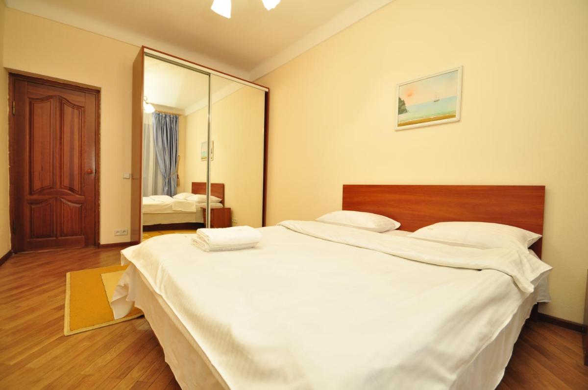 Arena Apartments Baseina Area - Housity