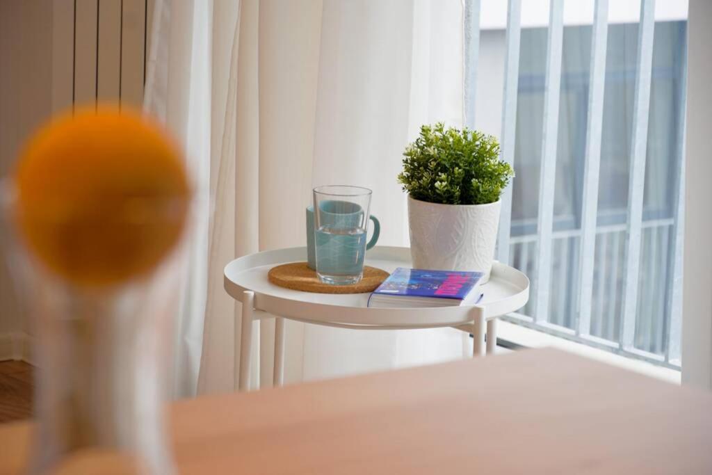 Scandinavian Airy APT in Business Area & Airport - Housity