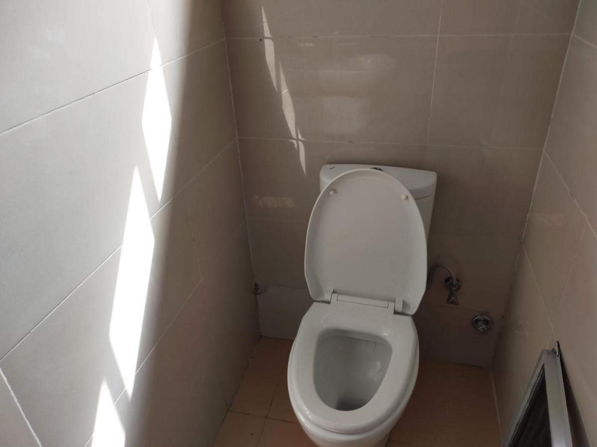 24 Hour Electricity TA Gardens Entire 3 Bedroom Bungalow - Housity