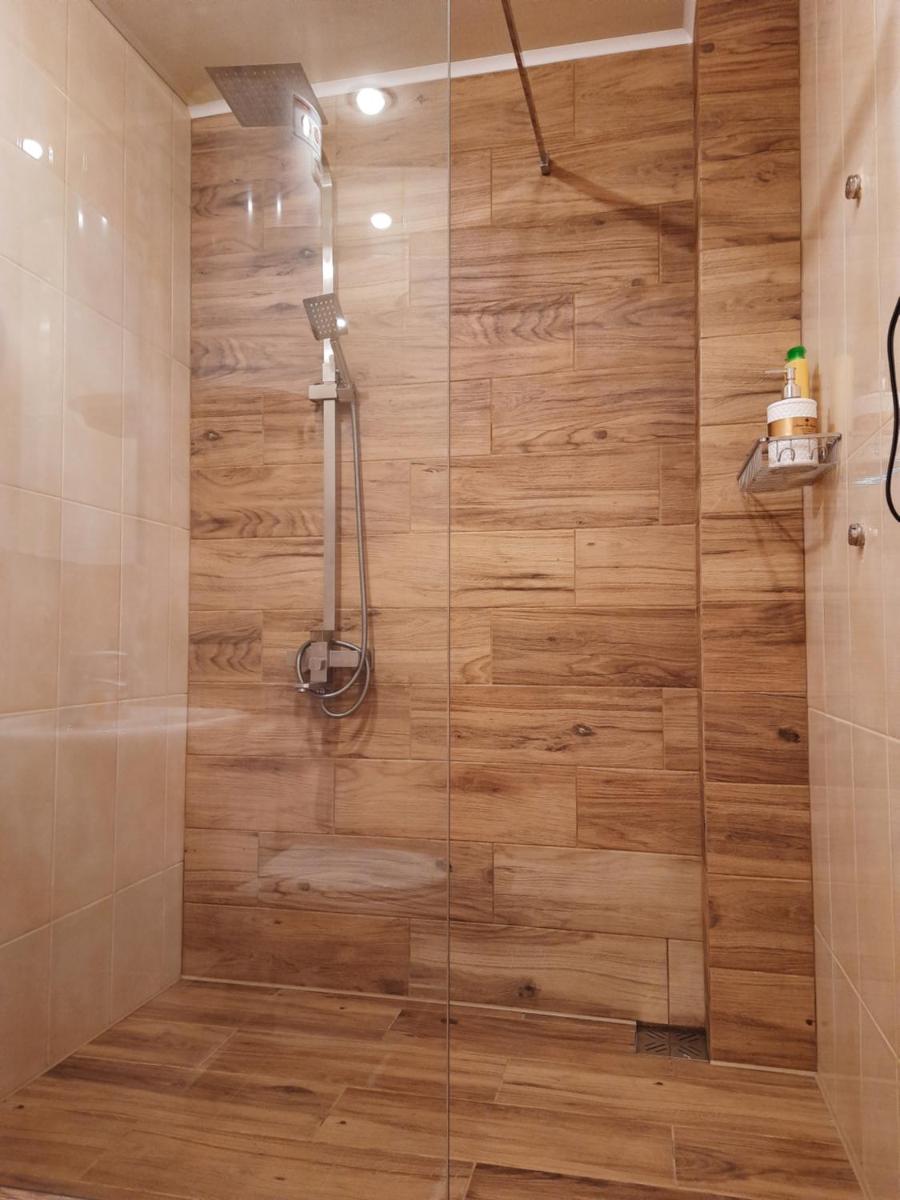 Староярмаркова с видом на парк и реку - Housity