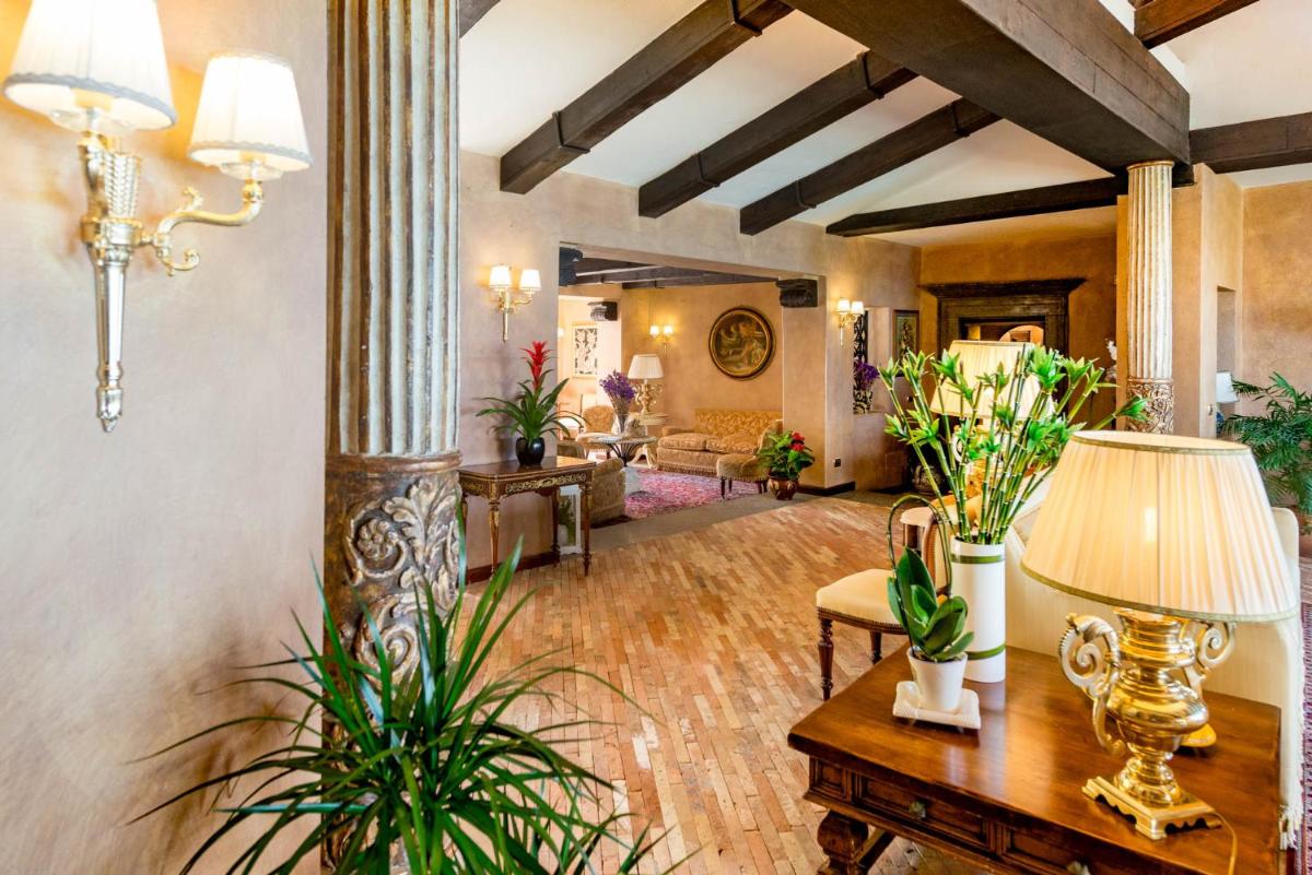 Hotel Porto Pirgos - Housity