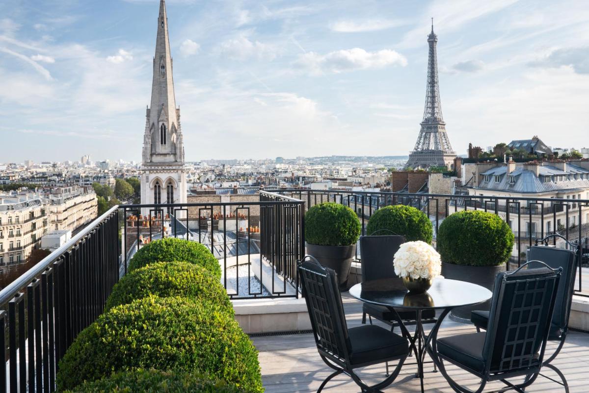 Balcon ou terrasse dans l'établissement Four Seasons Hotel George V Paris