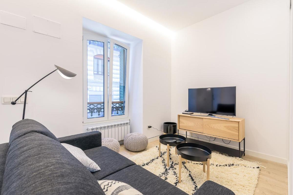 Paris La Concha - IB Apartments - Hizvo