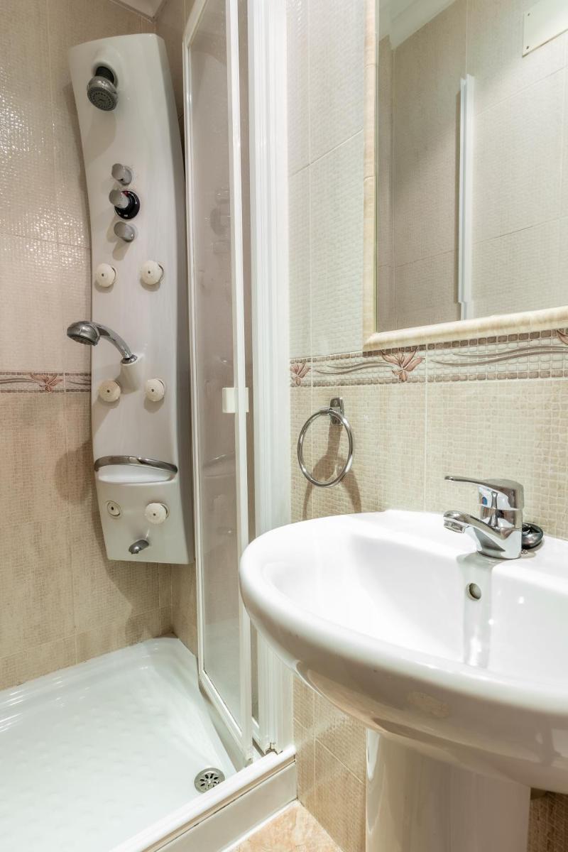 Pensión Isabel by Vivere Stays - Housity