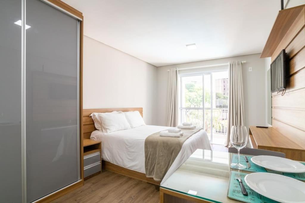 BHomy Bela Vista Moderno com varanda BS37 - Housity