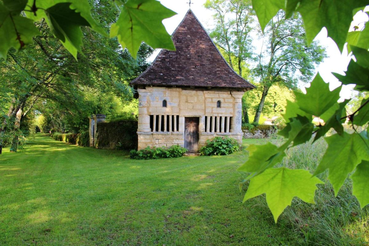 Suitetrails - Maison de 4 chambres avec piscine privee jardin clos et wifi a Saint Pierre de Cole