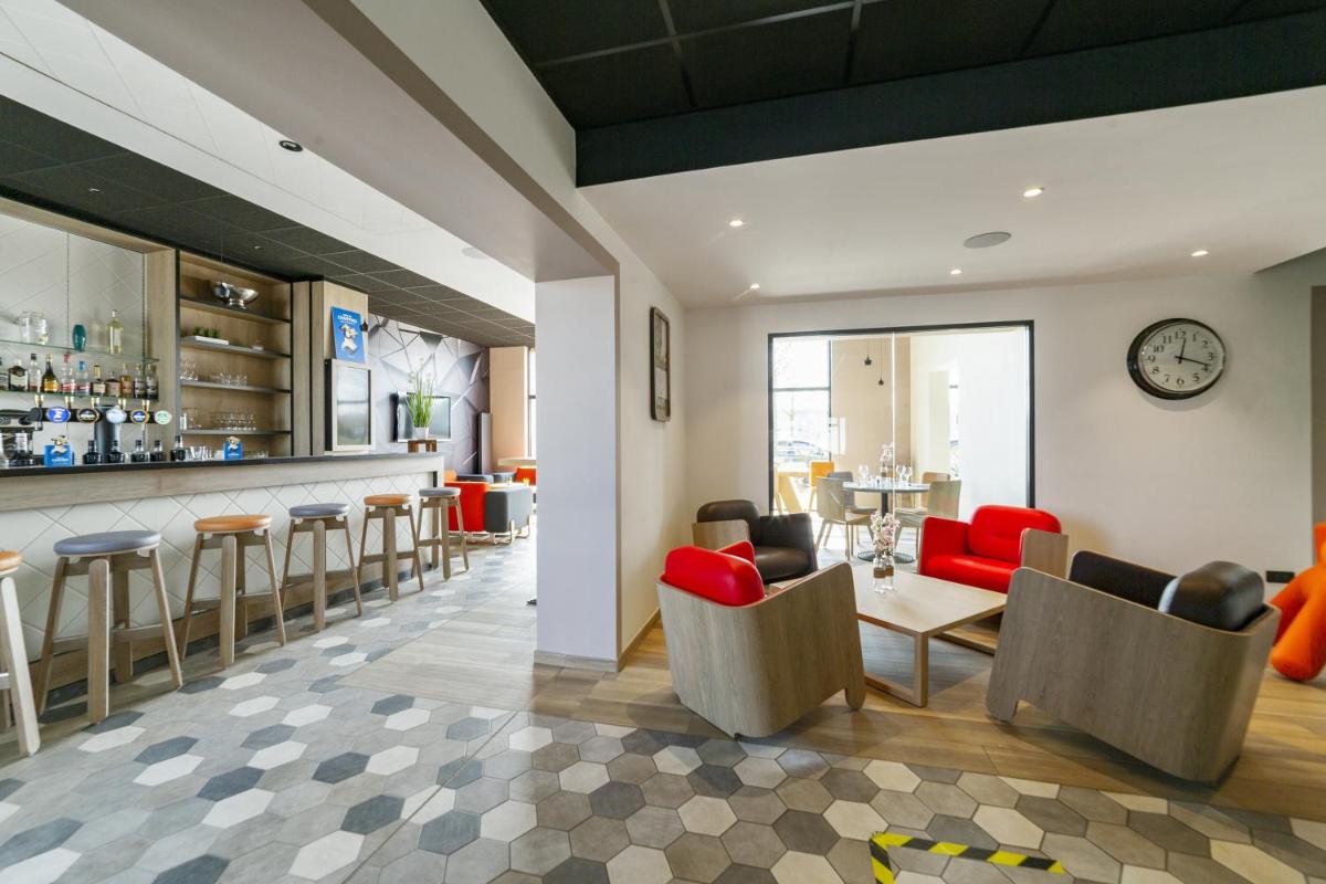 Campanile Chartres - Housity