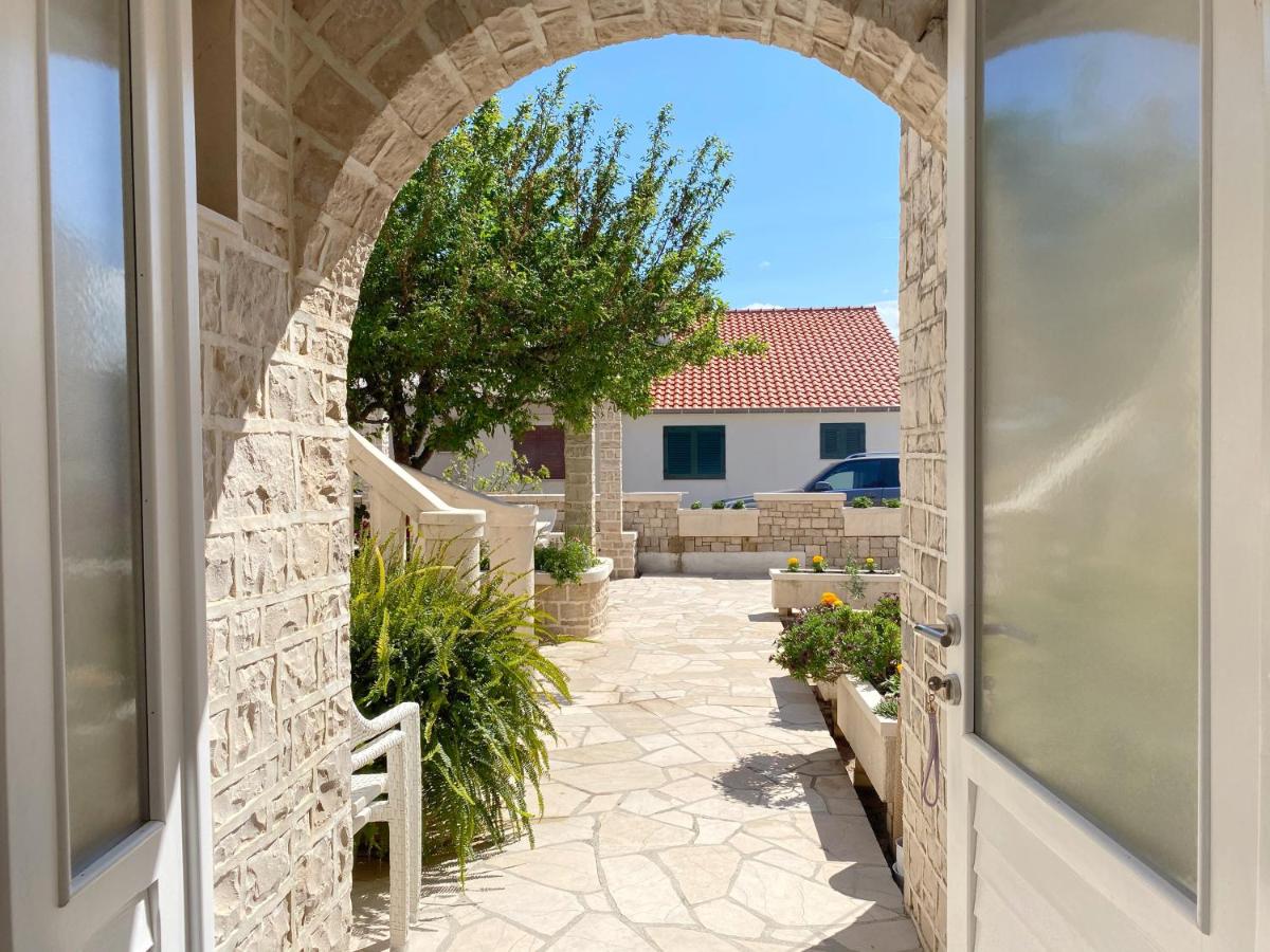 Guest House Meri - Housity