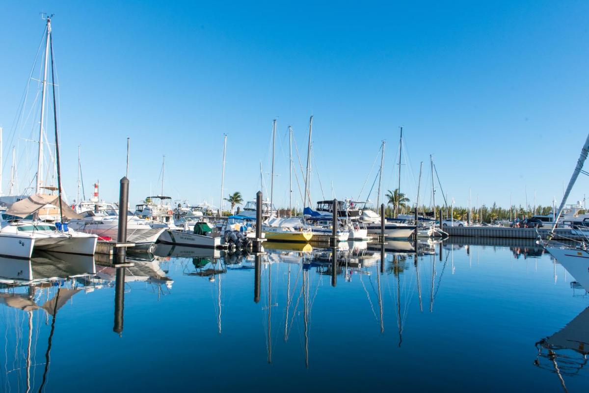 Suitetrails - The Perry Hotel & Marina Key West