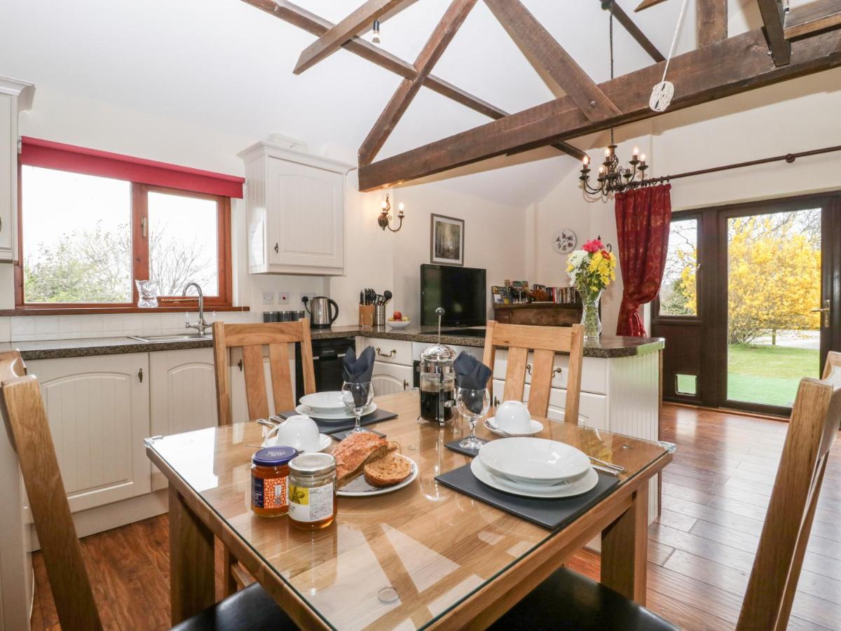 Walnut Cottage - Housity