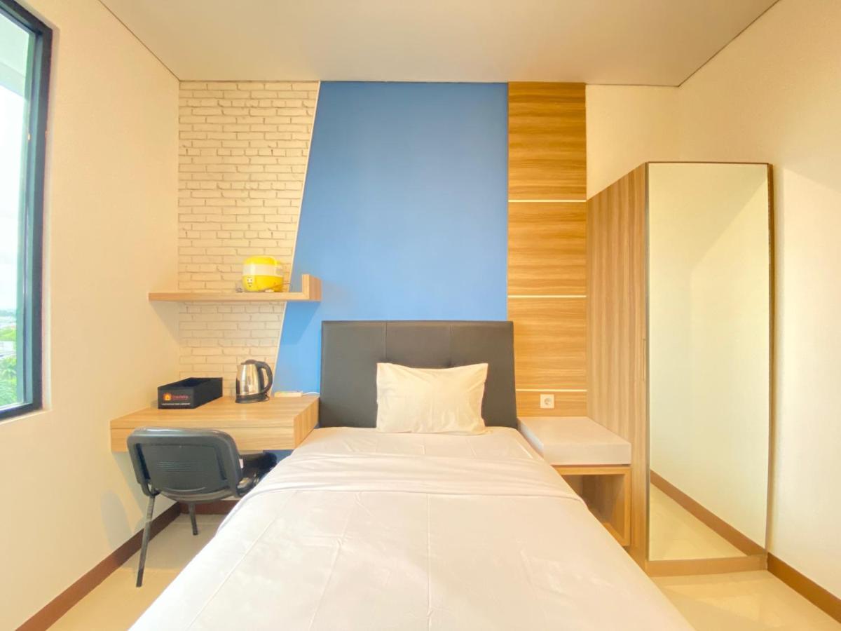 Comfortable Studio Semi Apartment at The Lodge Paskal near BINUS University By Travelio - Housity
