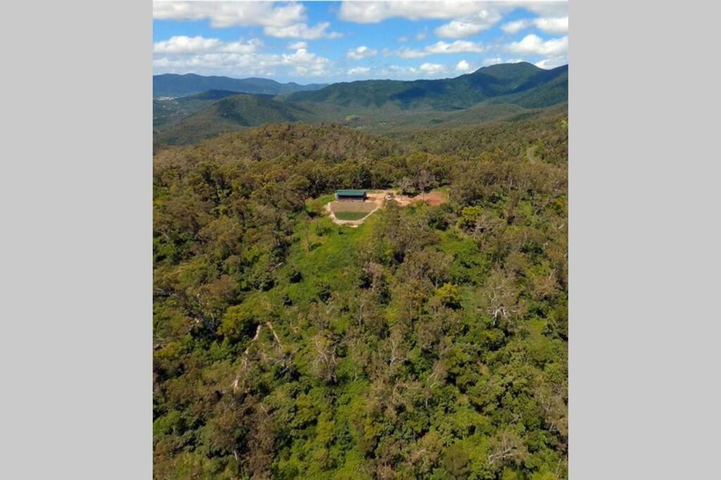 Ridge Cabin - Stunning Views - 5km From Neighbours - Housity