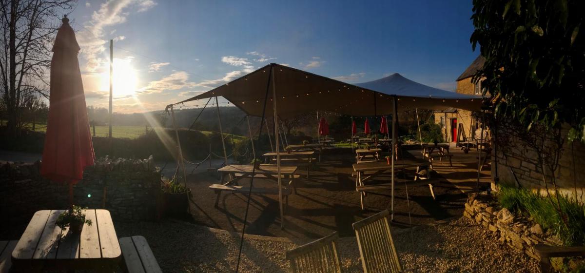 The Crown Inn - Housity