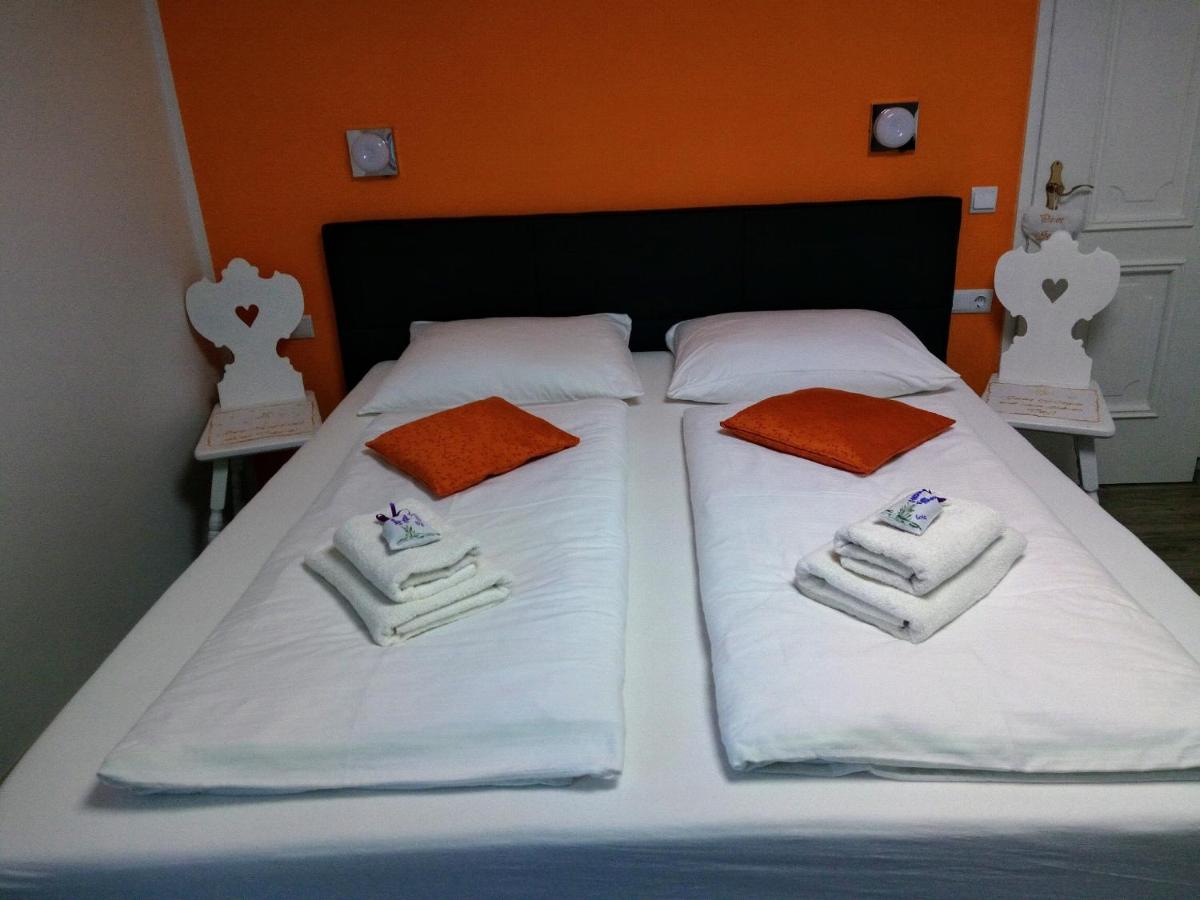 Apartma Golob - Housity
