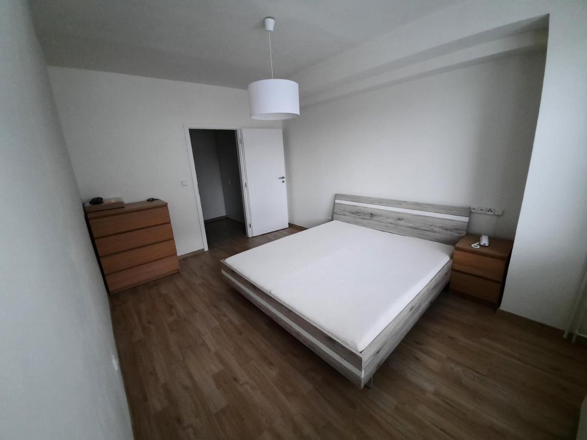 Apartman Vbloku - Housity
