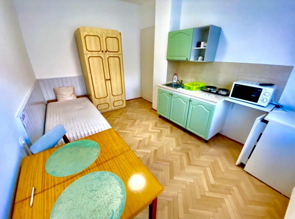 Roselio Garden - Housity