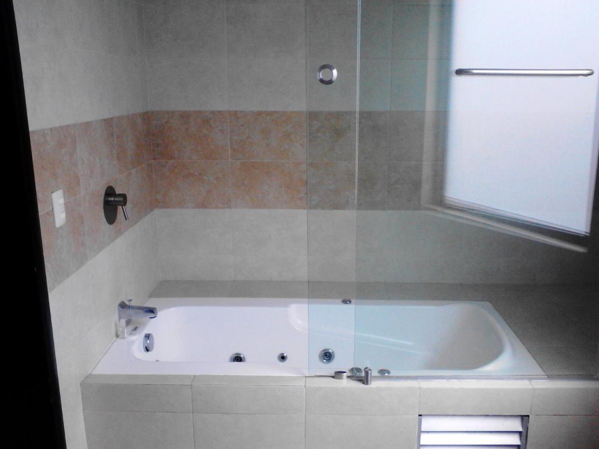 Jalyd Inn - Housity