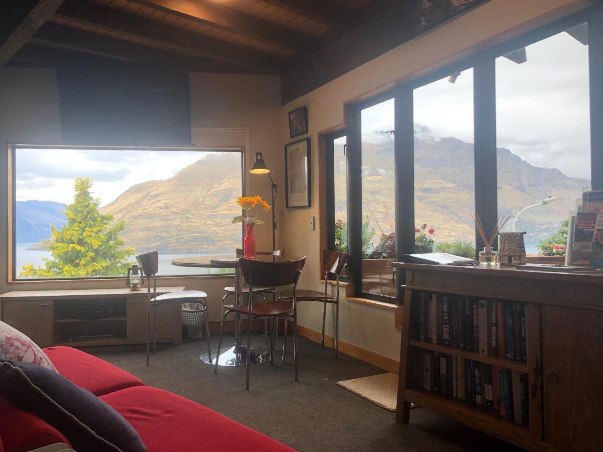 Crows Nest - Queenstown Holiday Home - Housity