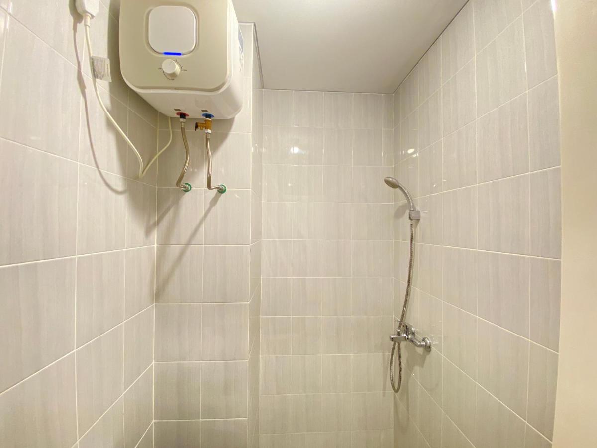 Simply Studio Room Semi Apartment at The Lodge Paskal near BINUS University By Travelio - Housity
