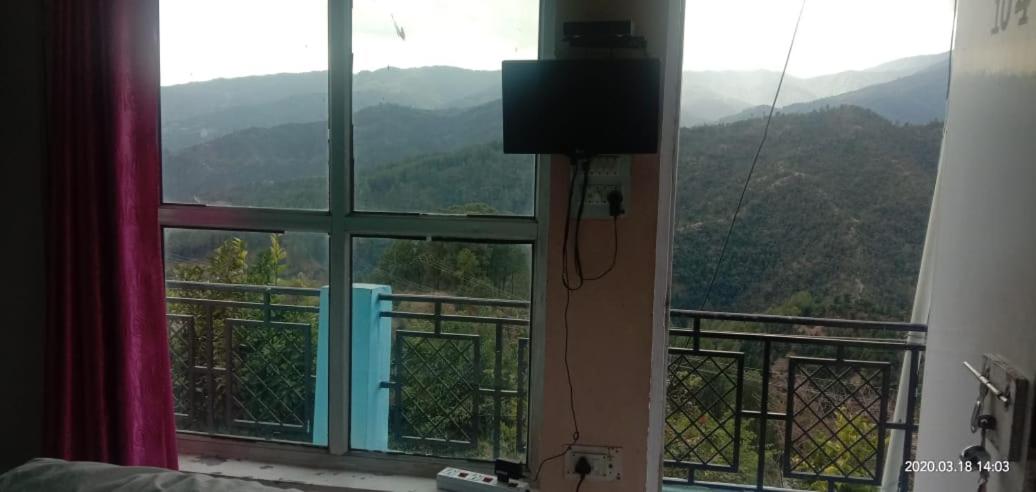 Vamoose Golok - Housity