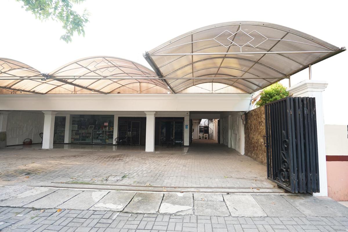 Suitetrails - Merapi Inn Surabaya by ecommerceloka