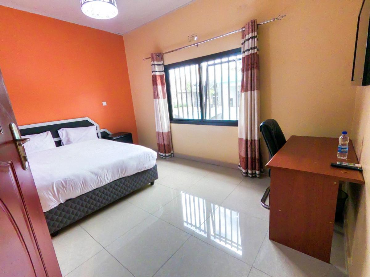 THE ESCAPE LODGE - Hizvo