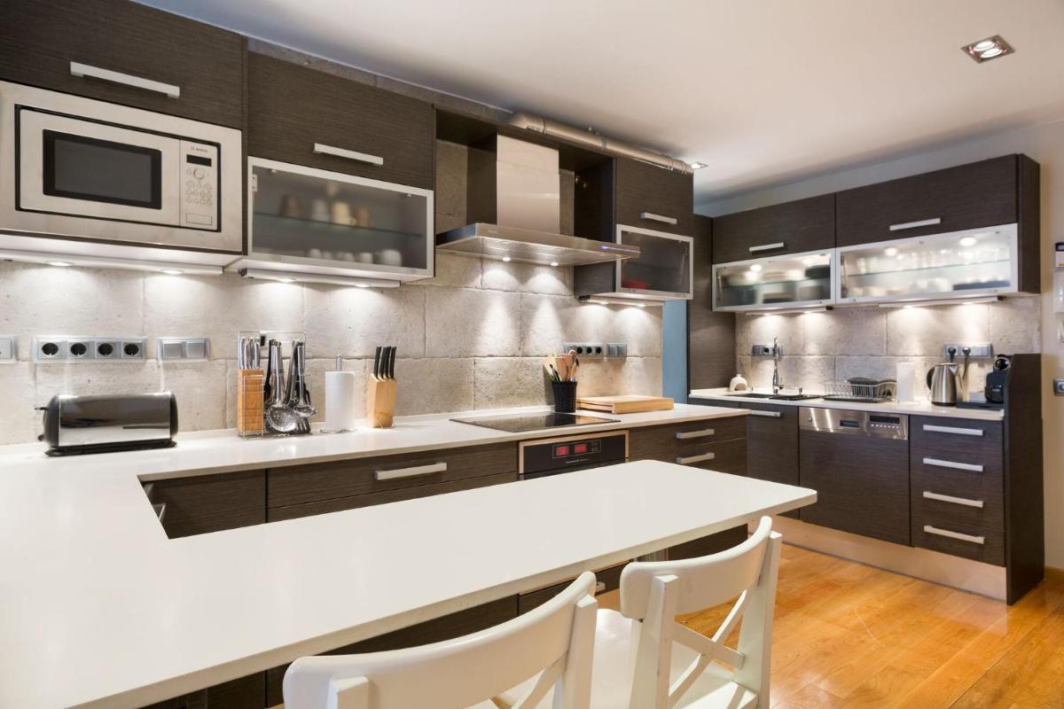Stay U-nique Apartments Sardenya - Housity