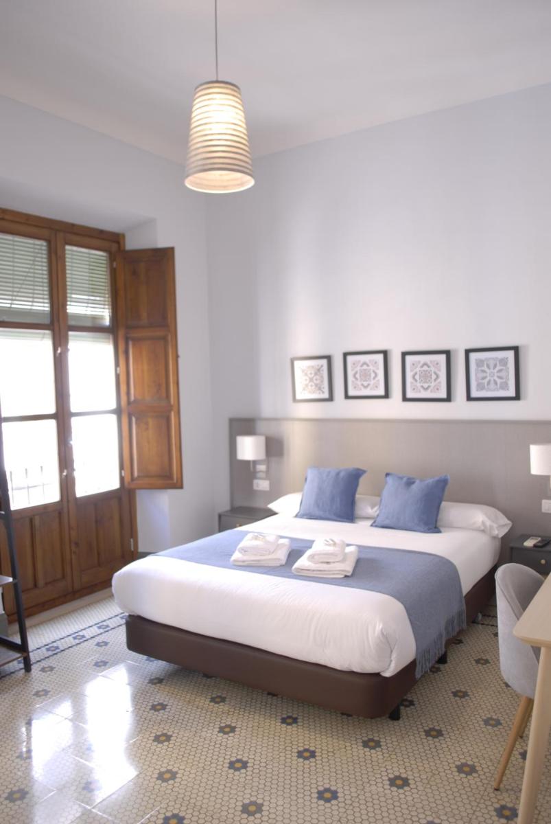 La Perla Granada Suites - Housity