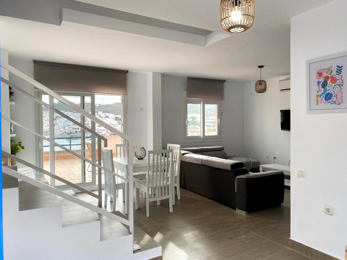 Apartamentos El Puerto - Housity
