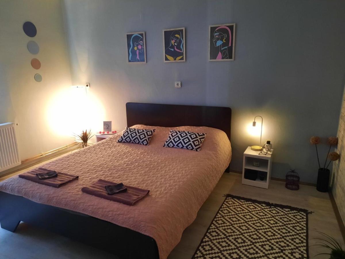 Kizde - Housity