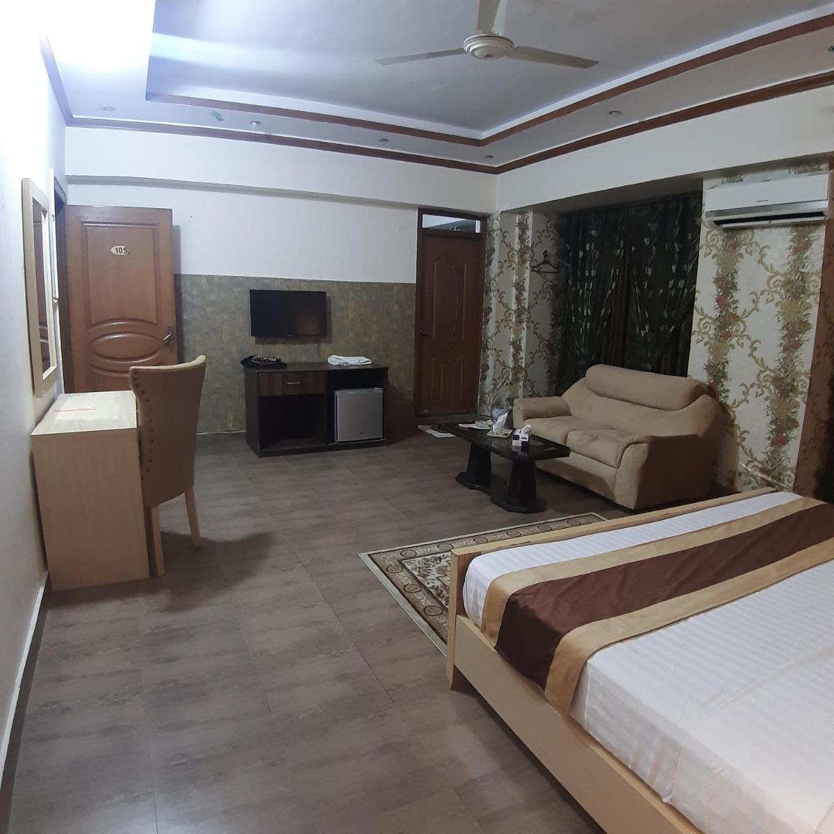 Suitetrails - Premier Inn Davis Road Lahore