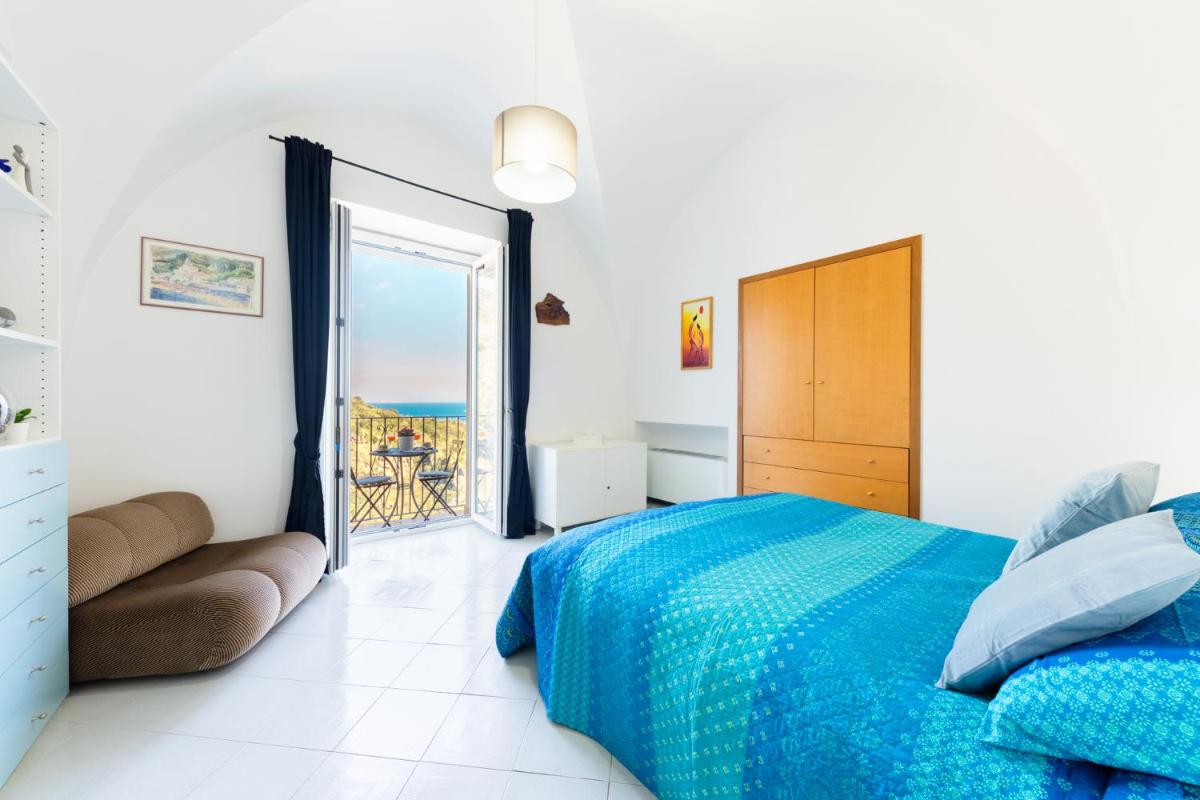 Charming House - Housity